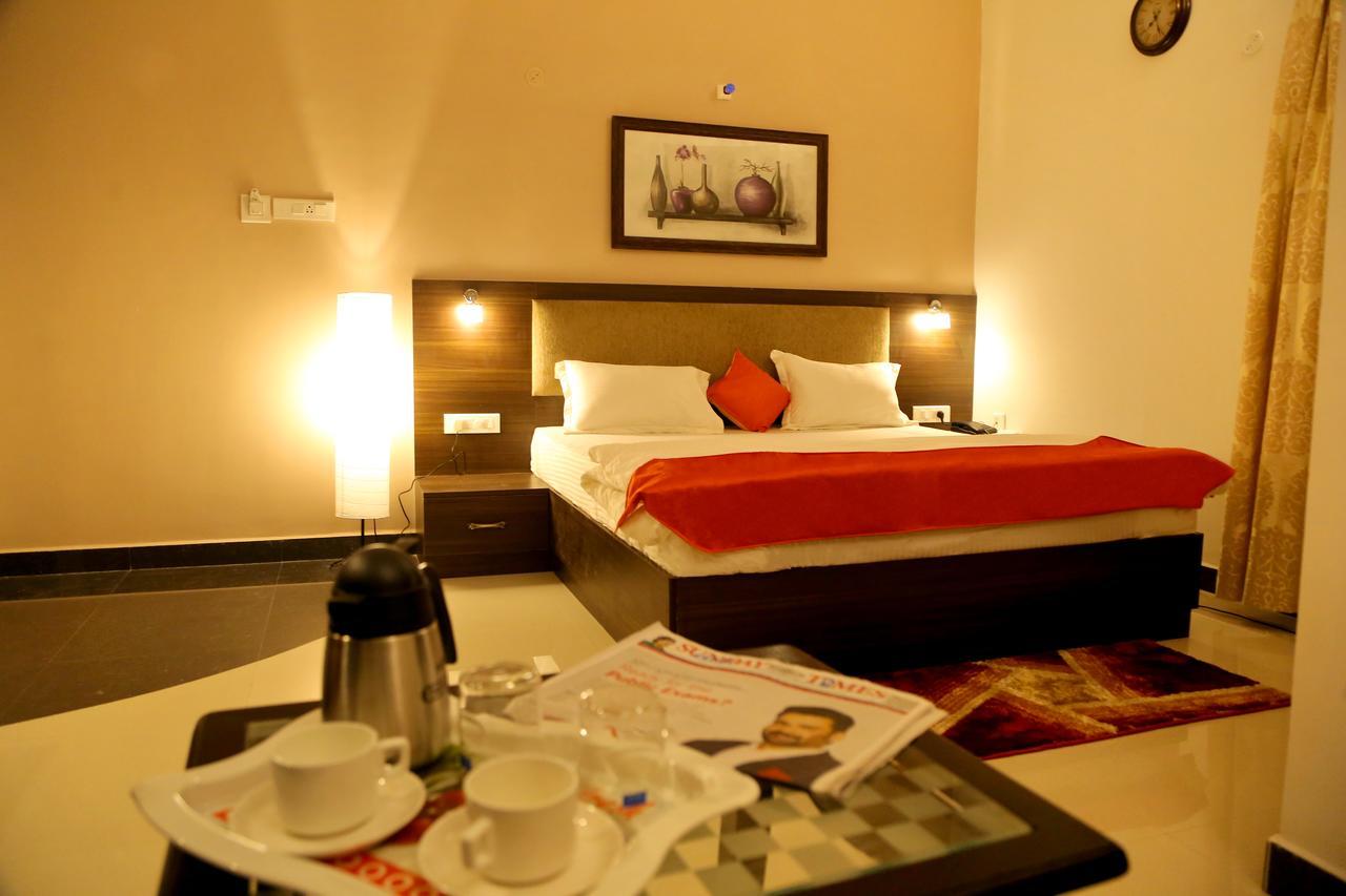 Premier Inn Yercaud Exterior photo